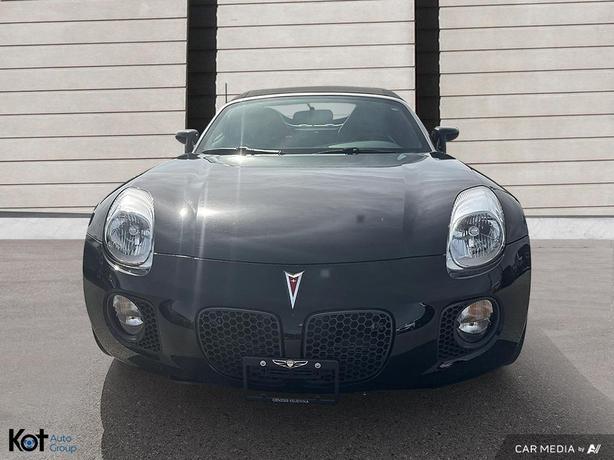 2009 Pontiac Solstice GXP ONE OWNER! NO ACCIDENTS! image 2