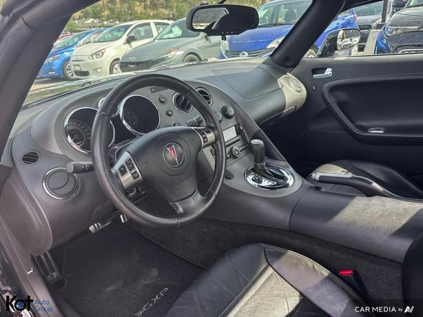 2009 Pontiac Solstice GXP ONE OWNER! NO ACCIDENTS! image 6
