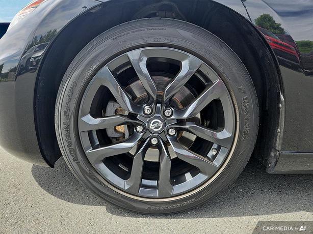 2017 Nissan 370z | Cruise Control | Bluetooth Connection! image 6