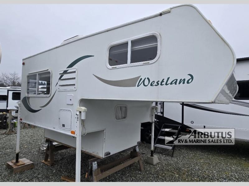 Used 2011 Westland RV Travelaire 80W display photo