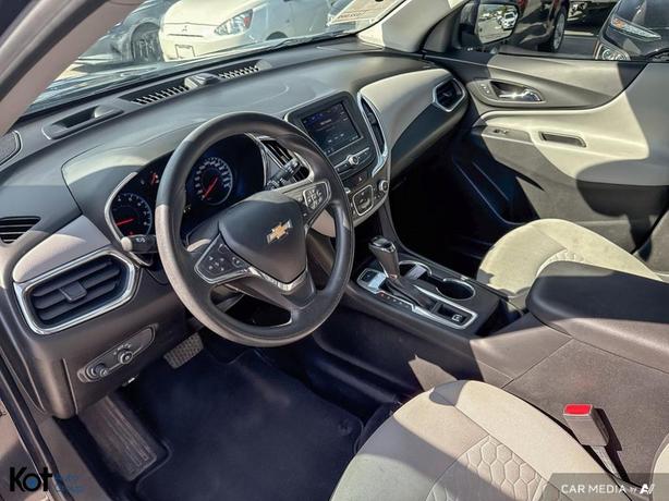 2020 Chevrolet Equinox LS NO ACCIDENT! EMERGENCY BRAKING! BACK UP CAMERA! image 6