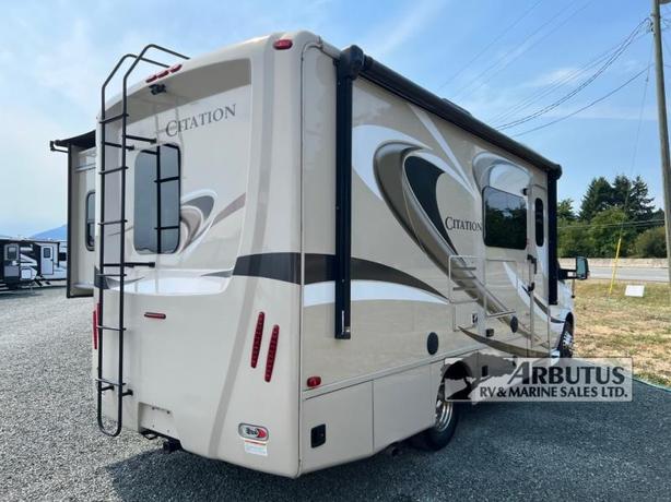 Used 2017 Thor Motor Coach Citation Sprinter 24SS image 4