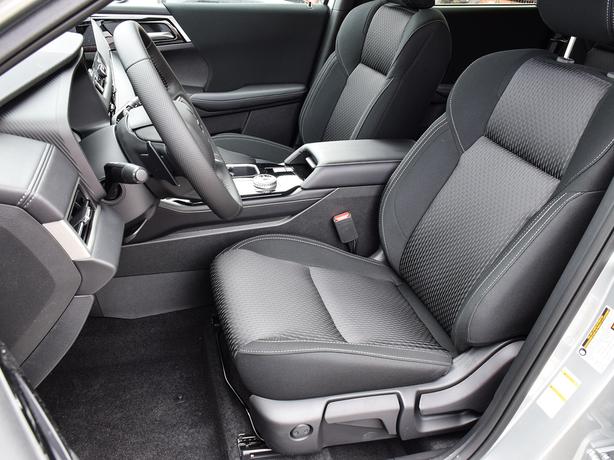 2025 Mitsubishi Outlander ES - $5,000 Discount, Manager Demo! image 5