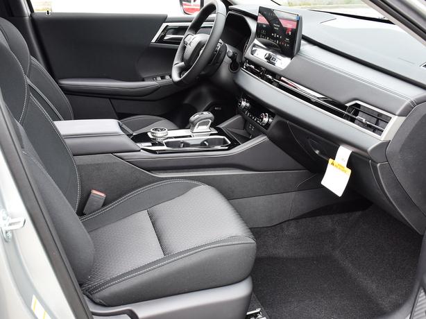 2025 Mitsubishi Outlander ES - $5,000 Discount, Manager Demo! image 6