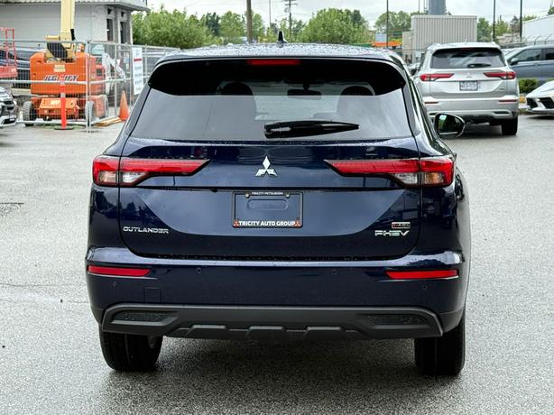2025 Mitsubishi Outlander PHEV ES - $10,000 Discount, Manager Demo! image 6