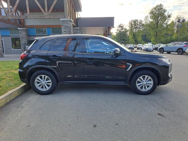 2021 Mitsubishi RVR AWD - Heated Seats, Back-Up Camera image 5