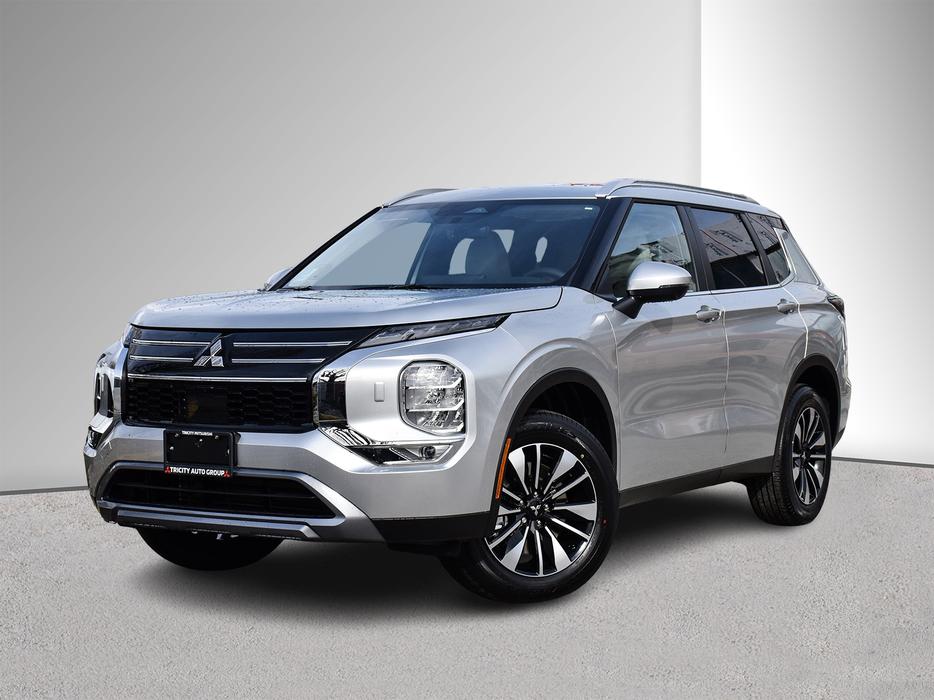 2025 Mitsubishi Outlander LE - $5,000 Discount, Manager Demo! display photo