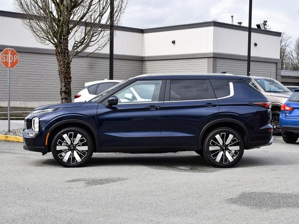 2025 Mitsubishi Outlander SEL - $5,000 Discount, Manager Demo! image 2