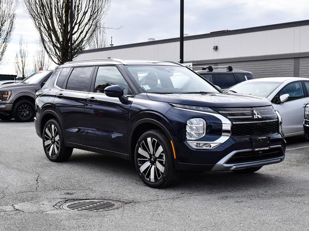 2025 Mitsubishi Outlander SEL - $5,000 Discount, Manager Demo! image 6
