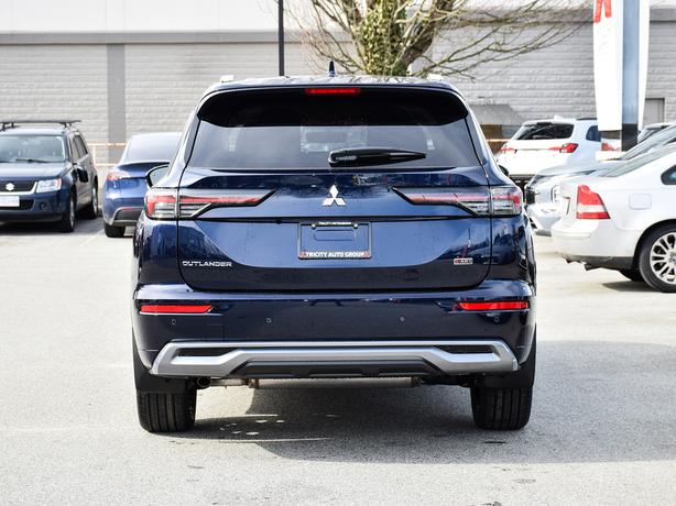 2025 Mitsubishi Outlander GT - $5,000 Discount, Manager Demo! image 5