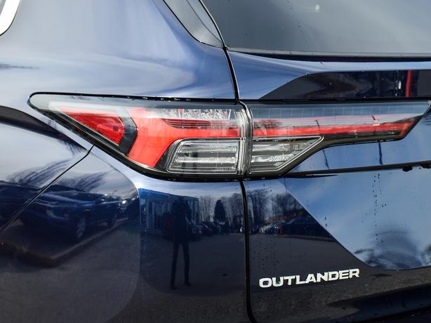 2025 Mitsubishi Outlander GT - $5,000 Discount, Manager Demo! image 6