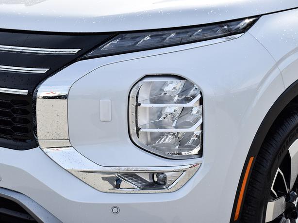 2025 Mitsubishi Outlander GT - $5,000 Discount, Manager Demo! image 8