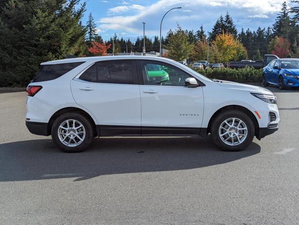 2022 Chevrolet Equinox LT - No Accidents, AWD, Heated Seats image 5
