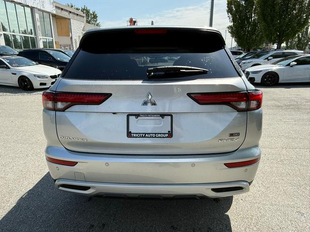 2025 Mitsubishi Outlander PHEV SEL - $10,000 Discount, Manager Demo! image 6