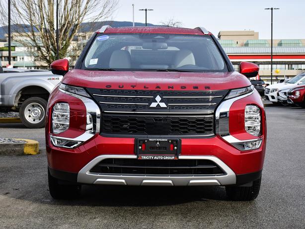 2025 Mitsubishi Outlander PHEV SEL - $10,000 Discount, Manager Demo! image 7
