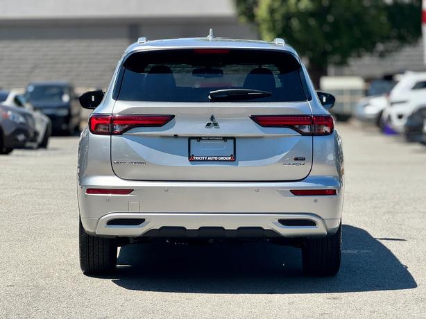 2025 Mitsubishi Outlander PHEV GT Premium - $10,000 Discount, Manager Demo! image 6