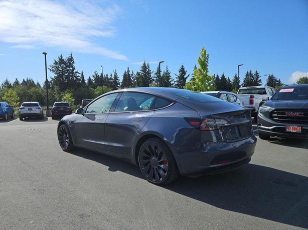 2022 Tesla Model 3 Performance AWD | Heated Seats | GPS Navigation! image 4