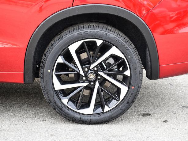 2025 Mitsubishi Outlander PHEV GT - $10,000 Discount, Manager Demo! image 7