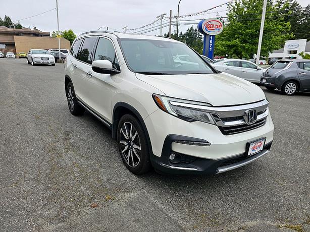 2019 Honda  Pilot Touring 8-Passenger image 1