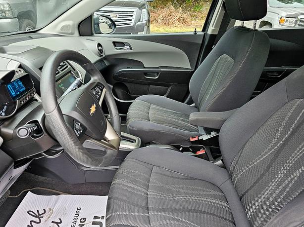 2016 Chevrolet  Sonic LT image 7