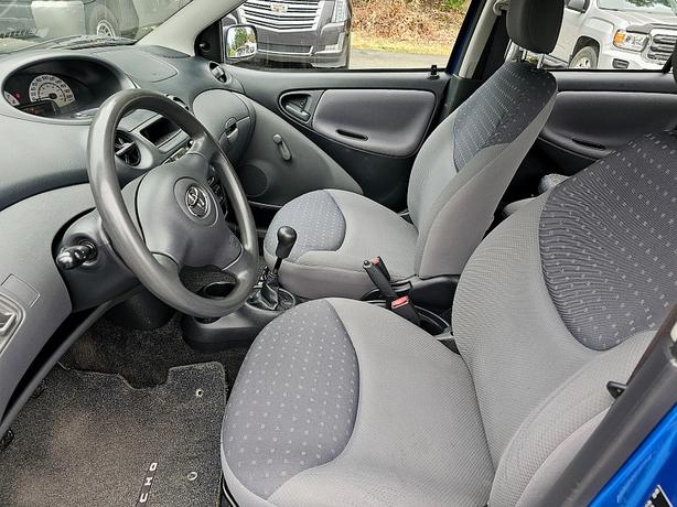 2005 Toyota  Echo LE image 7