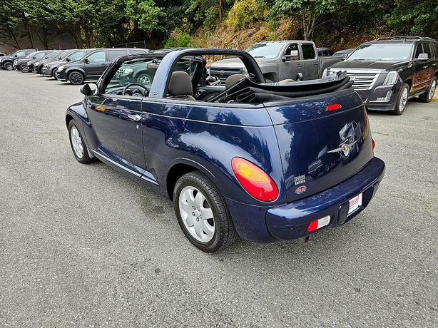 2005 Chrysler  PT Cruiser Touring image 3