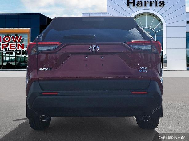 2025 Toyota RAV4 Hybrid XLE AWD | No Reported Accidents! image 5