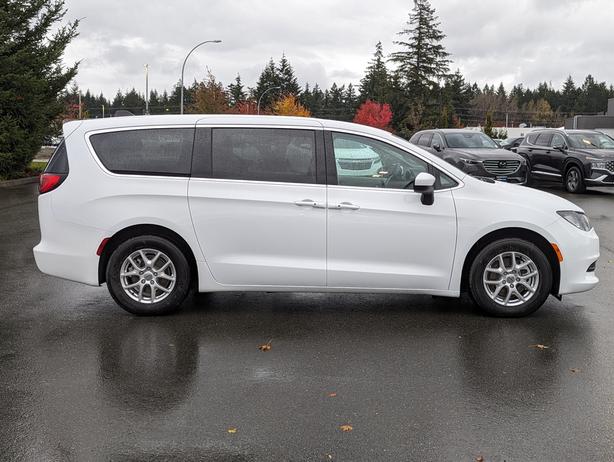 2023 Chrysler Grand Caravan SXT - No Accidents, Power Doors/Gate, Heated Seats image 5