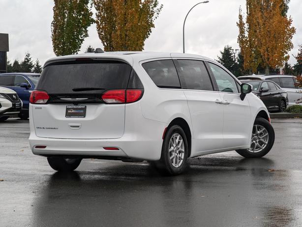 2023 Chrysler Grand Caravan SXT - No Accidents, Power Doors/Gate, Heated Seats image 6