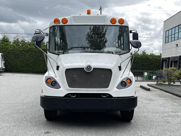 2015 Spartan School Bus 49 Passenger Cummins Diesel Diesel Hydraulic Brakes image 3