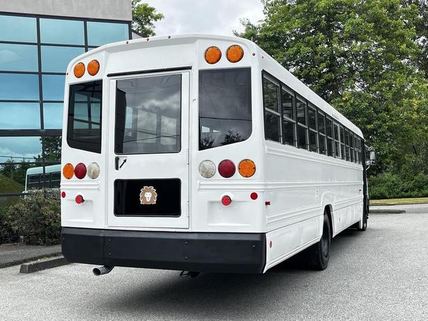 2015 Spartan School Bus 49 Passenger Cummins Diesel Diesel Hydraulic Brakes image 8