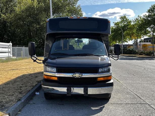 2019 Chevrolet Express G4500  21 Passenger Bus With Wheelchair Accessibility image 3