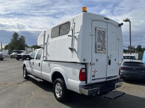 2014 Ford F-350 SD Crew Cab 4WD with Work Canopy image 3