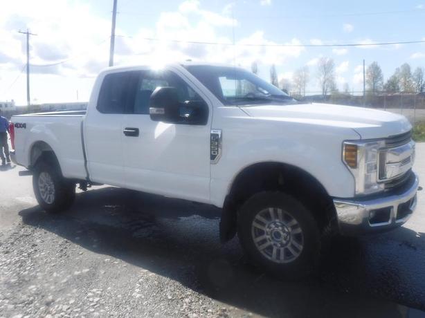 2018 Ford F-350 SD SuperCab XLT Short Box 4WD image 7