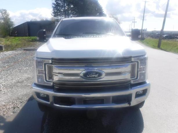 2018 Ford F-350 SD SuperCab XLT Short Box 4WD image 8