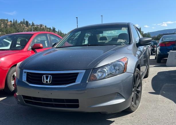 2008 Honda Accord Sedan LX MANUAL, FABRIC SEATS, AUTO WINDOWS, BLACK INTERIOR!!! image 1