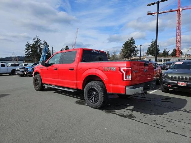2016 Ford F-150 | XLT 4x4 Super Crew | Bluetooth Connectivity | Backup Camera! image 4
