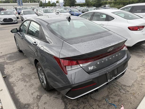 2025 Hyundai Elantra PREFERRED image 3