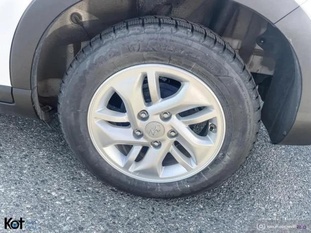 2023 HYUNDAI VENUE image 6