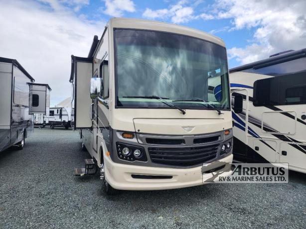 Used 2017 Fleetwood RV Bounder 36Y image 1