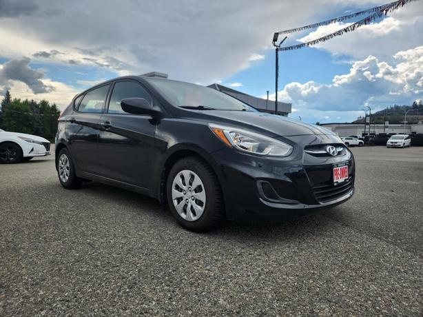 2016 Hyundai Accent BASE image 2