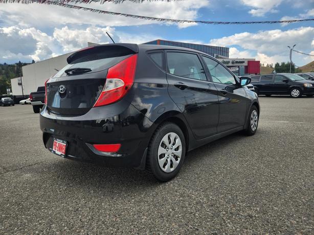 2016 Hyundai Accent BASE image 3