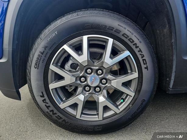 2023 GMC Acadia AWD 4dr SLE | One Owner | No Reported Accidents! image 6