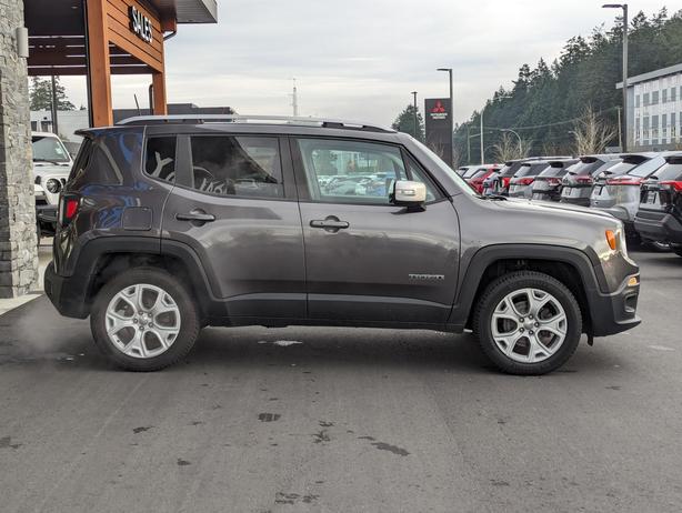 2018 Jeep Renegade Limited - No Accidents, Sunroof, NAV, Heated Seats image 5
