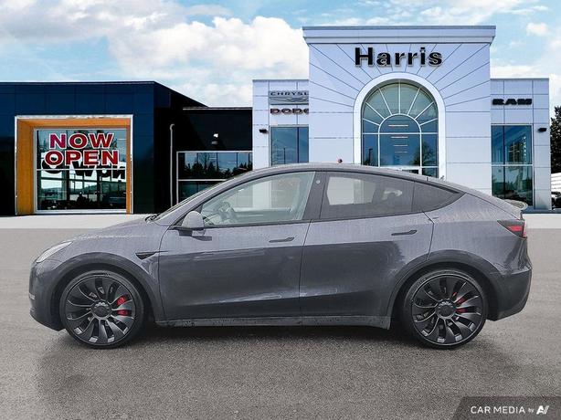 2023 Tesla Model Y Performance AWD | One Owner! image 3