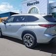 2022 Toyota Highlander Hybrid XLE AWD | Adaptive Cruise Control! thumbnail image 4