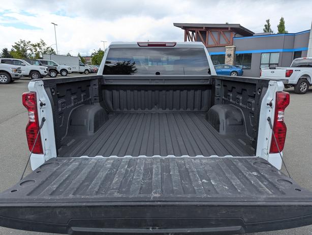 2025 Chevrolet Silverado 1500 LT1 image 8