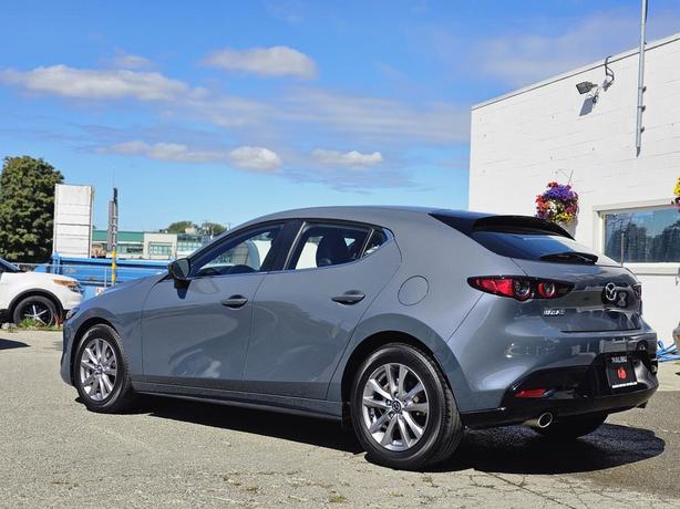 2019 Mazda3 Sport GS Auto FWD image 4