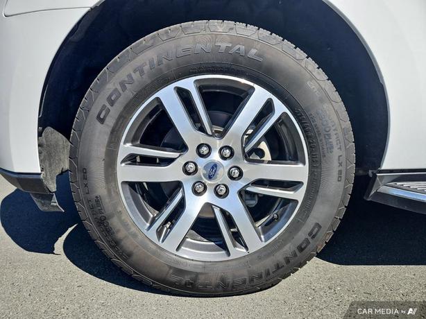 2023 Ford Expedition Limited Max 4x4 | No Reported Accidents! image 6
