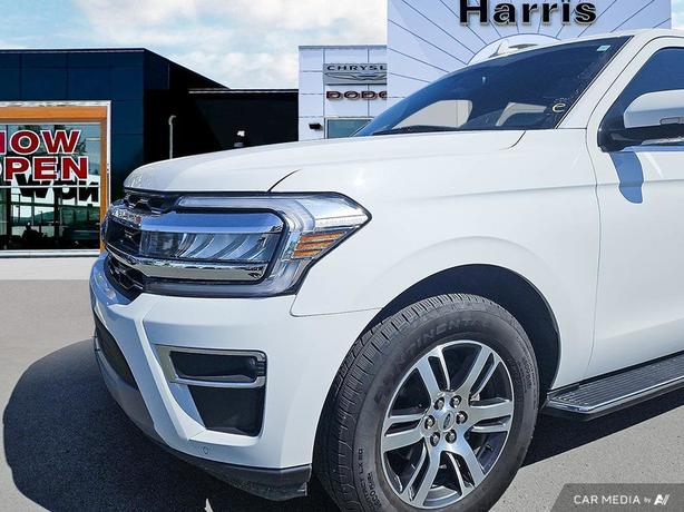 2023 Ford Expedition Limited Max 4x4 | No Reported Accidents! image 8